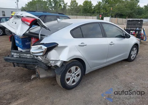 2017 Kia Forte Lx из США, поврежденный, VIN 3KPFK4A77HE160600